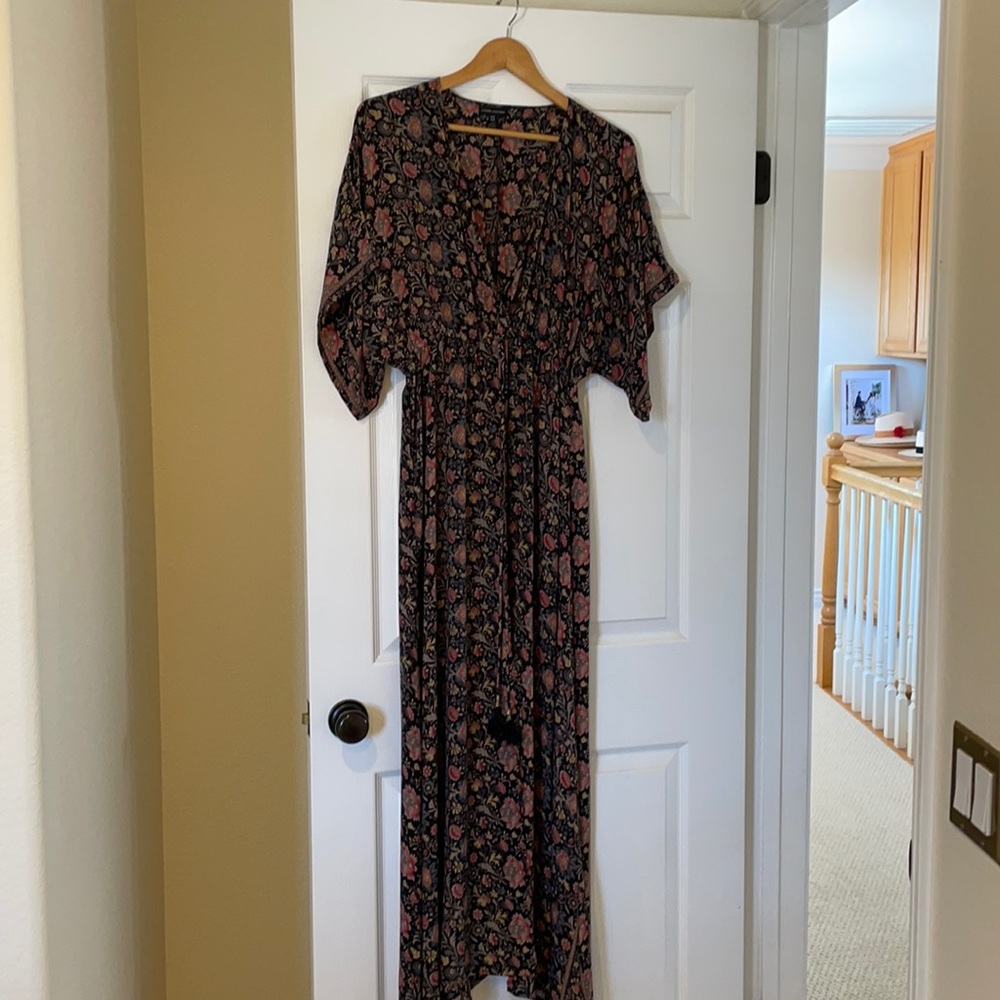Long kaftan style maxi. Perfect for vacation!